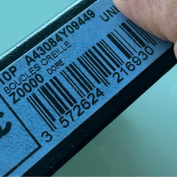 CHANEL pearl drop earrings. - Picture 5 of 5